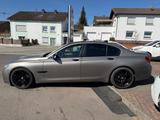 BMW Baureihe 7 750d xDrive/M Paket/Voll Asstattung - graue BMW 7er Reihe