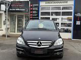 Mercedes-Benz B 200 (AHK-Automatik-NAVI-Klima-Tempomat) - gebrauchte Mercedes-Benz B 200 aus dem Jahr 2010