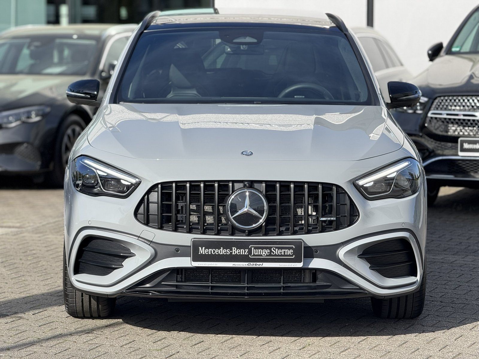 Fahrzeugabbildung Mercedes-Benz AMG GLA 35 4M PERFORMANCE-SITZE PANO AHK 360°
