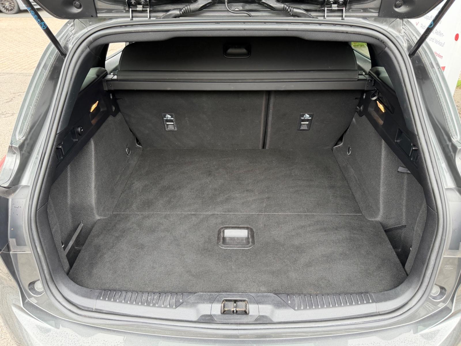Ford Focus Turnier ST-Line/Navi/Keyless/Tempomat/LED