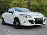 Renault Megane III Coupe / Cabrio Luxe*LEDER*NAVI*GARANT - Renault Megane mit Benzin-Antrieb: Cabrio, Automatik