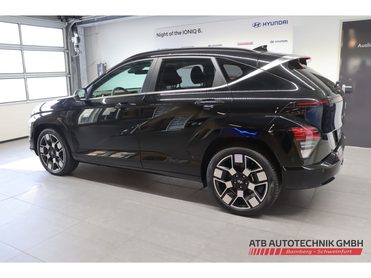 Fahrzeugabbildung Hyundai KONA Elektro Prime 65,4 kWh 2WD SOH 98,9% HUD Na