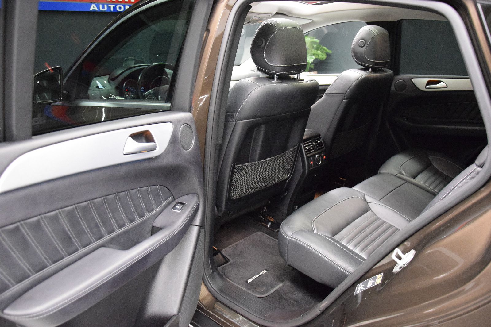 Fahrzeugabbildung Mercedes-Benz GLE 350d Coupé 4Matic AMG Line Pano HuD h/k Dist