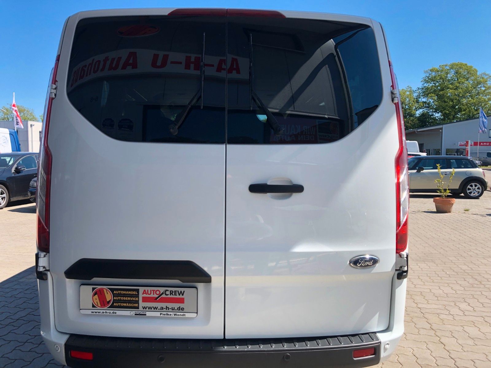 Fahrzeugabbildung Ford Transit/Tourneo Custom Kombi 320L1 Trend 9Sitzer