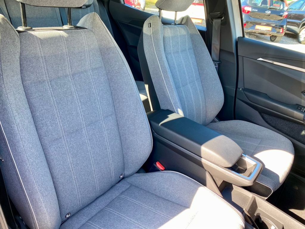 Fahrzeugabbildung Renault Megane E-TECH EV40 AAC SHZ CARPLAY LED KAMERA