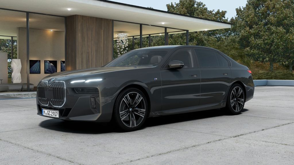 BMW 740
