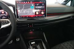 VW Golf 1.5 eTSI DSG R-Line| Pano | HuD | 18" VW Golf 1.5 eTSI DSG R-Line| Pano | HuD | 18"