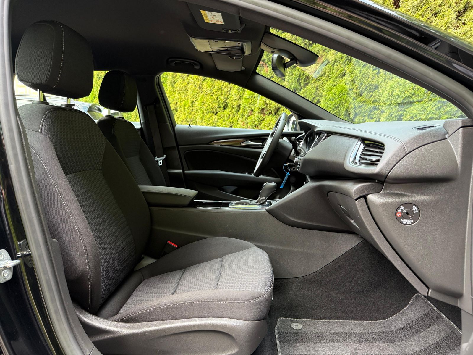 Fahrzeugabbildung Opel Insignia 2.0CDTI Aut. Elegance ILUX+NAV+KAM+CARP