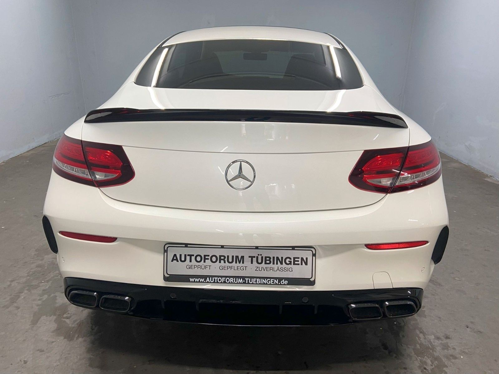 Fahrzeugabbildung Mercedes-Benz C 63 S Coupe *AERODYNAMIK PAKET*PANO*VMAX*NIGHT