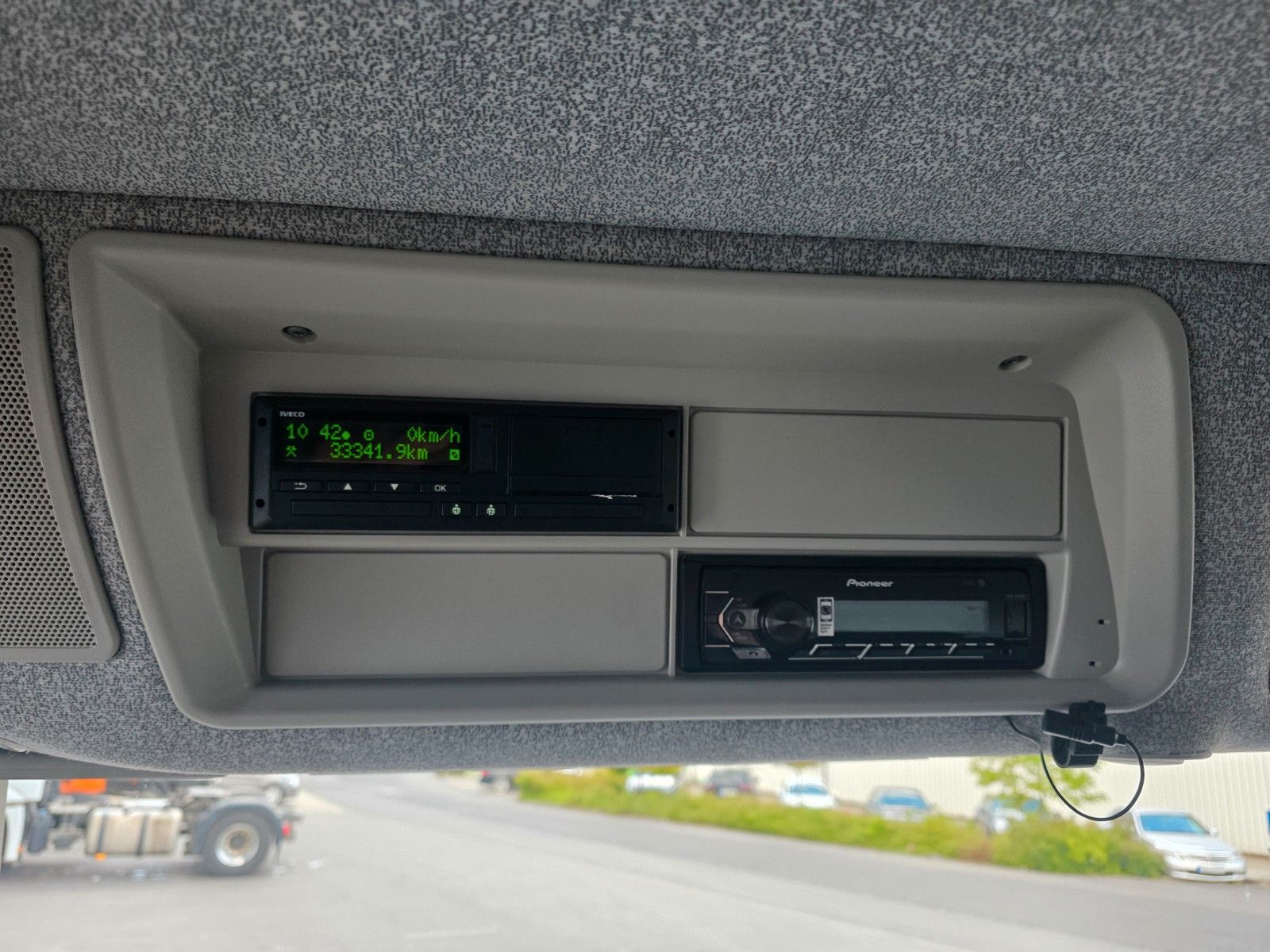 Fahrzeugabbildung Iveco Astra HD9 84.50-80 8x4 Muldenkipper Schalter