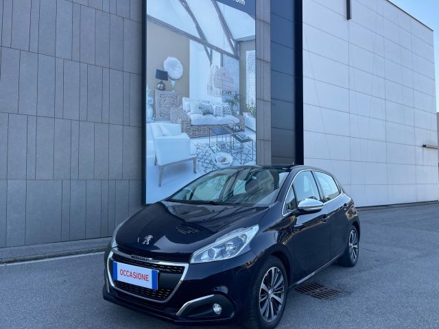 Peugeot 208 PureTech 82 5 porte Allure