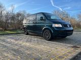 Volkswagen T5 Multivan - Volkswagen T5 Multivan: Grün