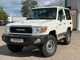 Toyota Land Cruiser GRJ71 - Toyota Land Cruiser: mit Anhängerkupplung