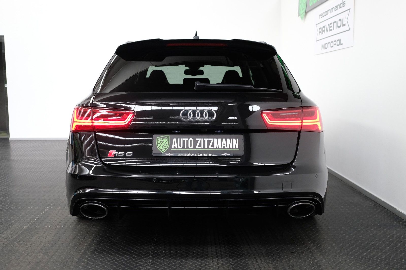 Fahrzeugabbildung Audi RS6 Avant 4.0 TFSI quattro*CARBON*BOSE*21 ZOLL*