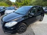 Suzuki S-Cross 1.6 DDiS Plus - schwarze Suzuki Across
