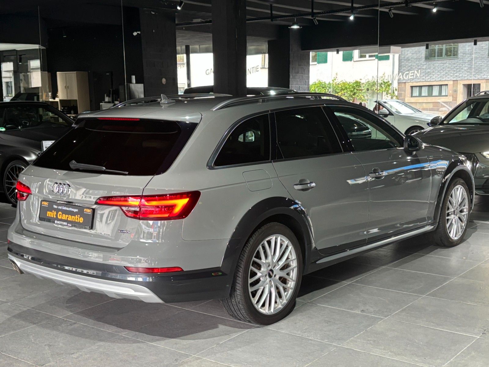 Fahrzeugabbildung Audi A4 Allroad quattro  VIRTUAL/AMBIENTE/KAMERA/SHZ/