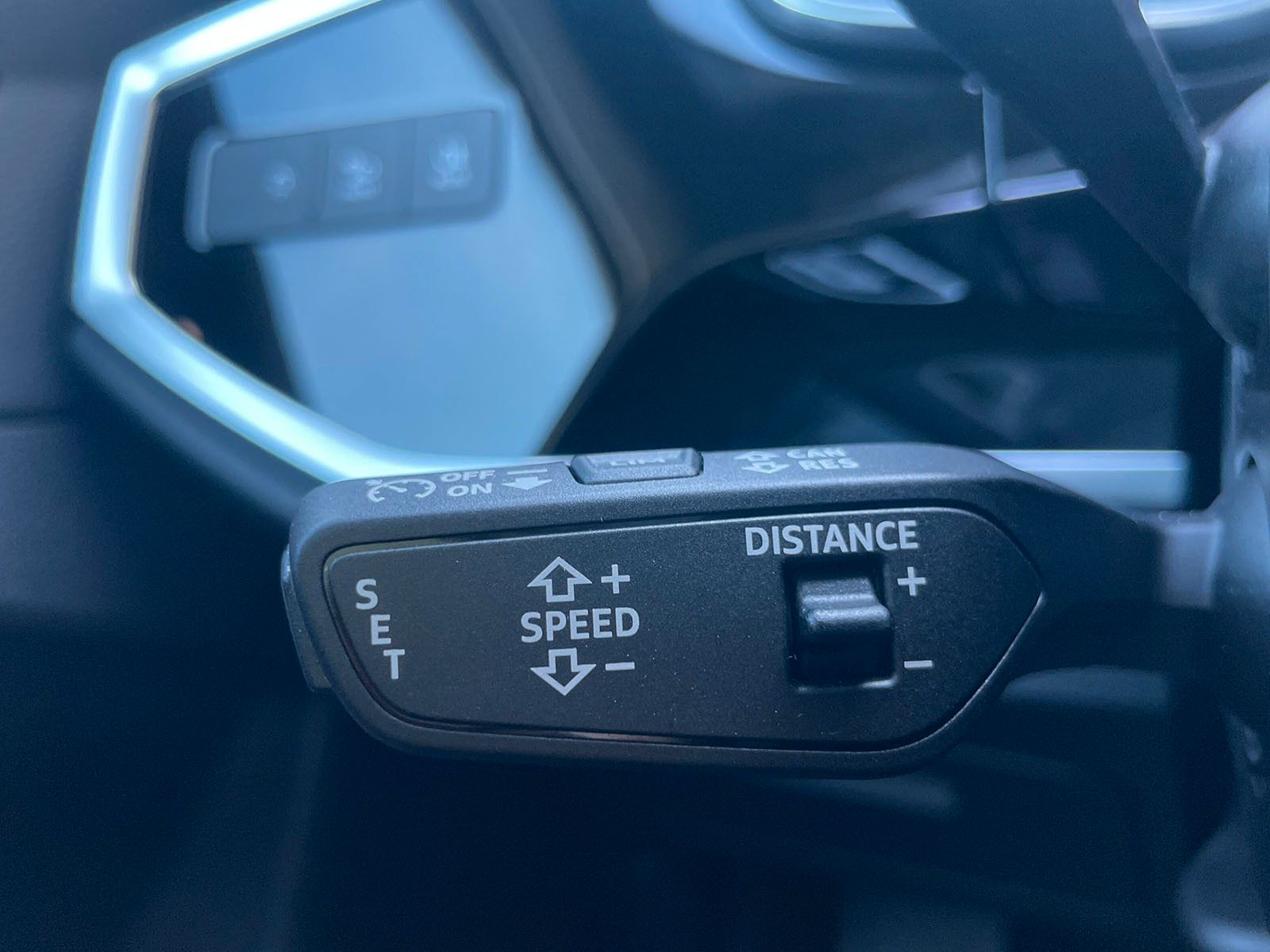 Fahrzeugabbildung Audi Q3 S-Line*Pano*AHK*Kamera*LED*Virt.Cockp*Spurass