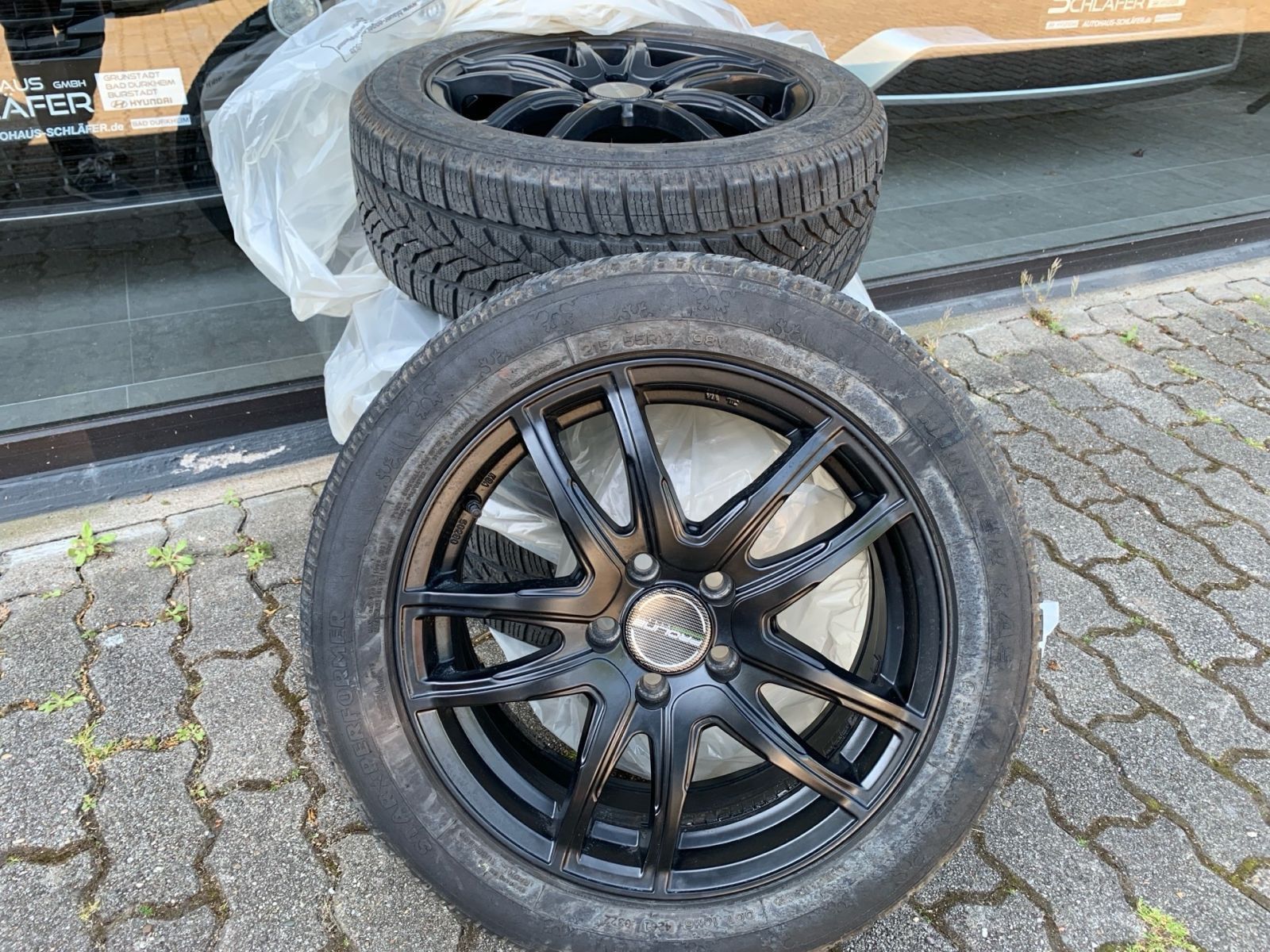 Fahrzeugabbildung SKODA Karoq 2.0 TSI DSG Sportline 4x4 OPF Pan.Dach