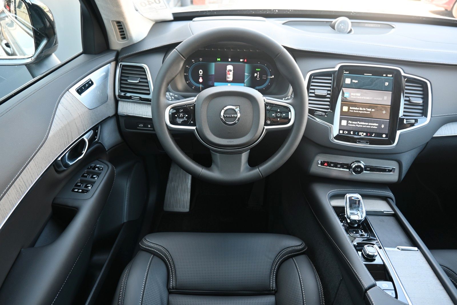 Fahrzeugabbildung Volvo XC90 Ultra Dark Recharge T8 B&W*LUFT*360*MASSAGE