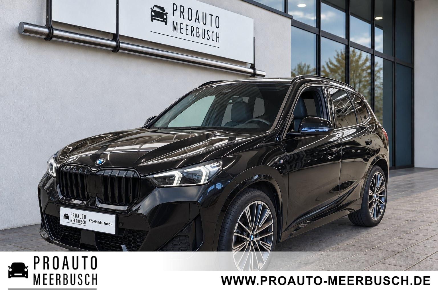 BMW iX1 30 xDrive M Sport AHK/PANO/HUD/360/MASSAGE/M