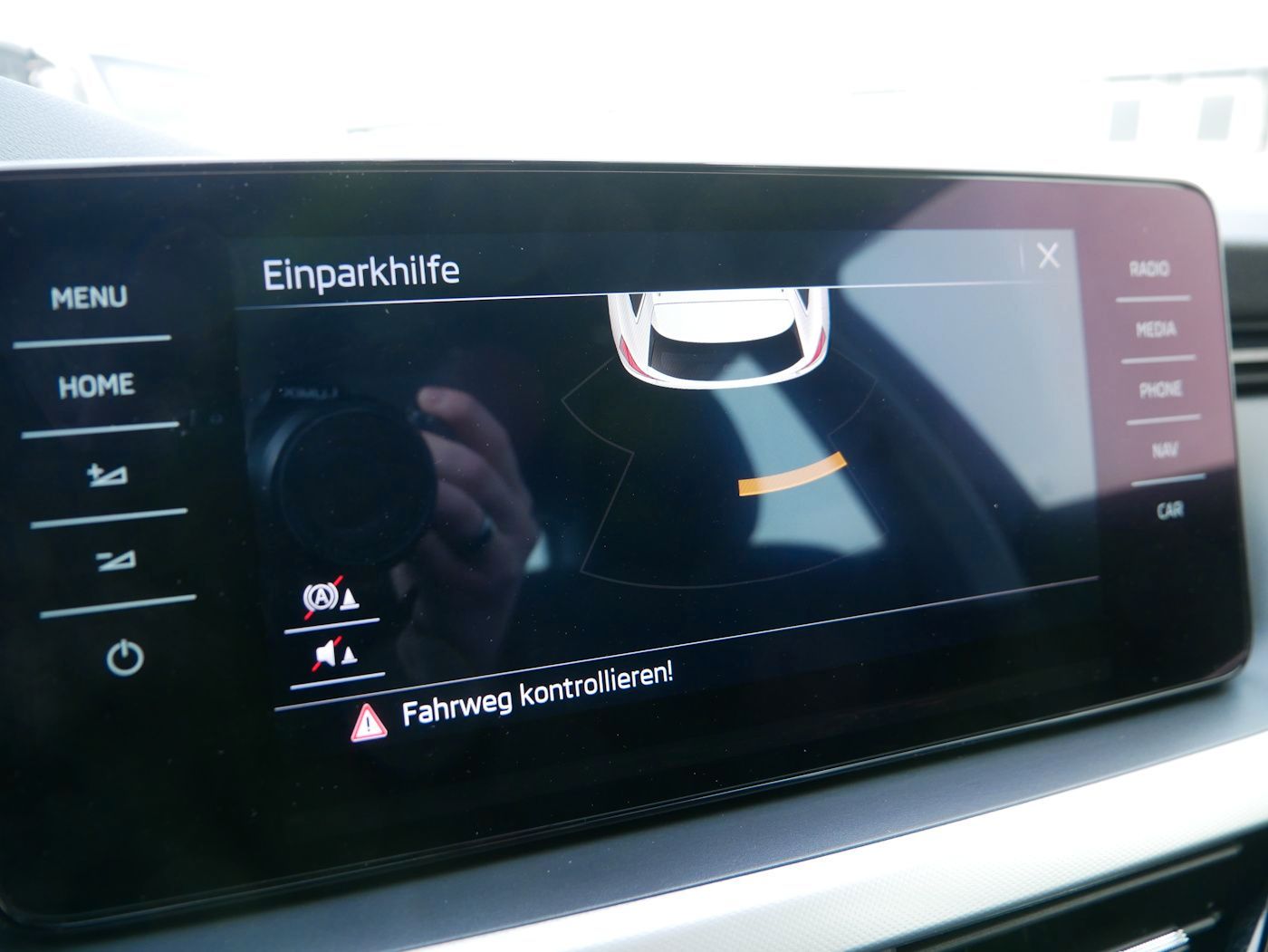 Fahrzeugabbildung SKODA Kamiq 1.0 Ambition DSG LED PDC Klimaautomatik AL
