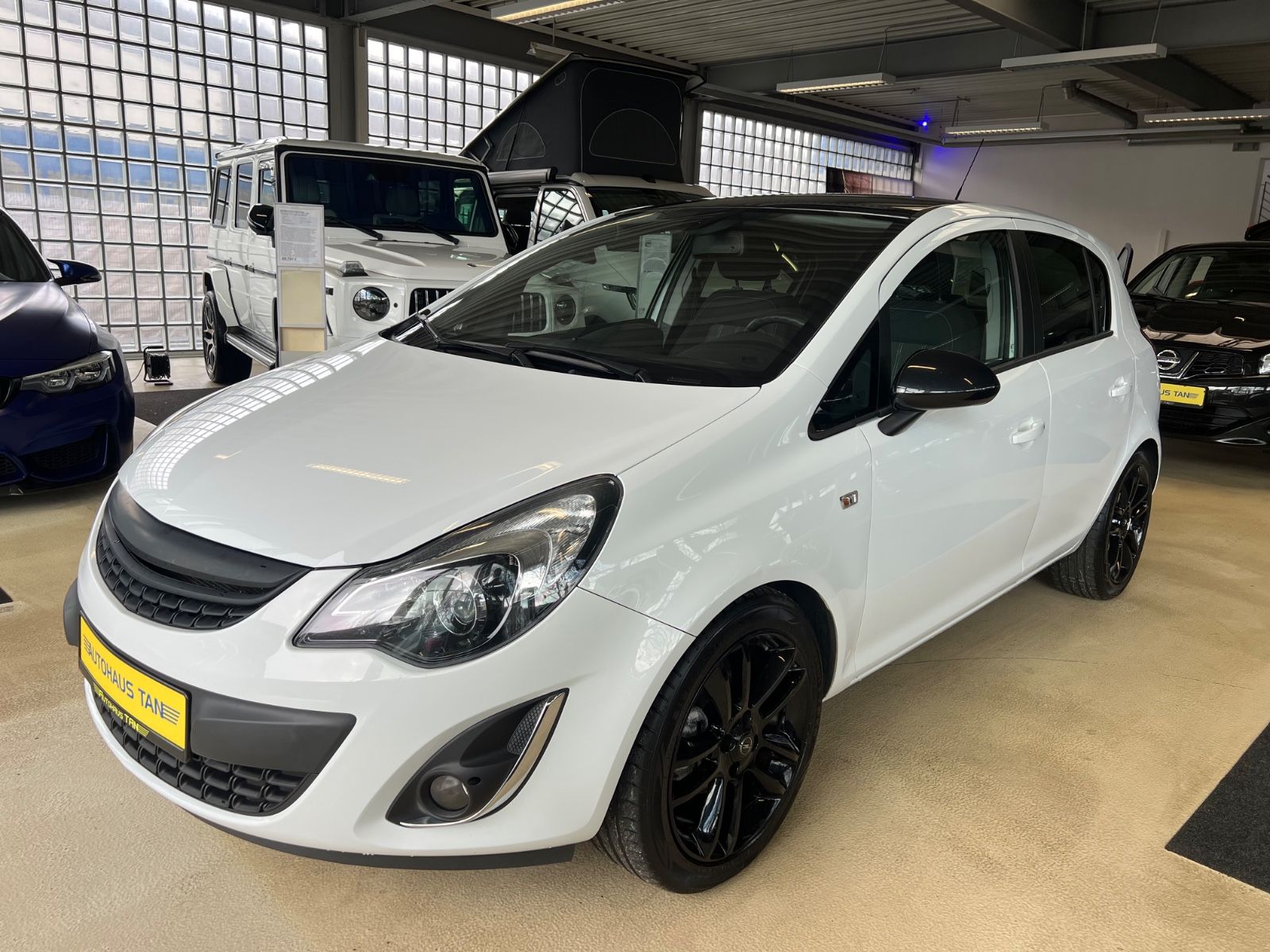 Fahrzeugabbildung Opel Corsa D Color Edition Sport