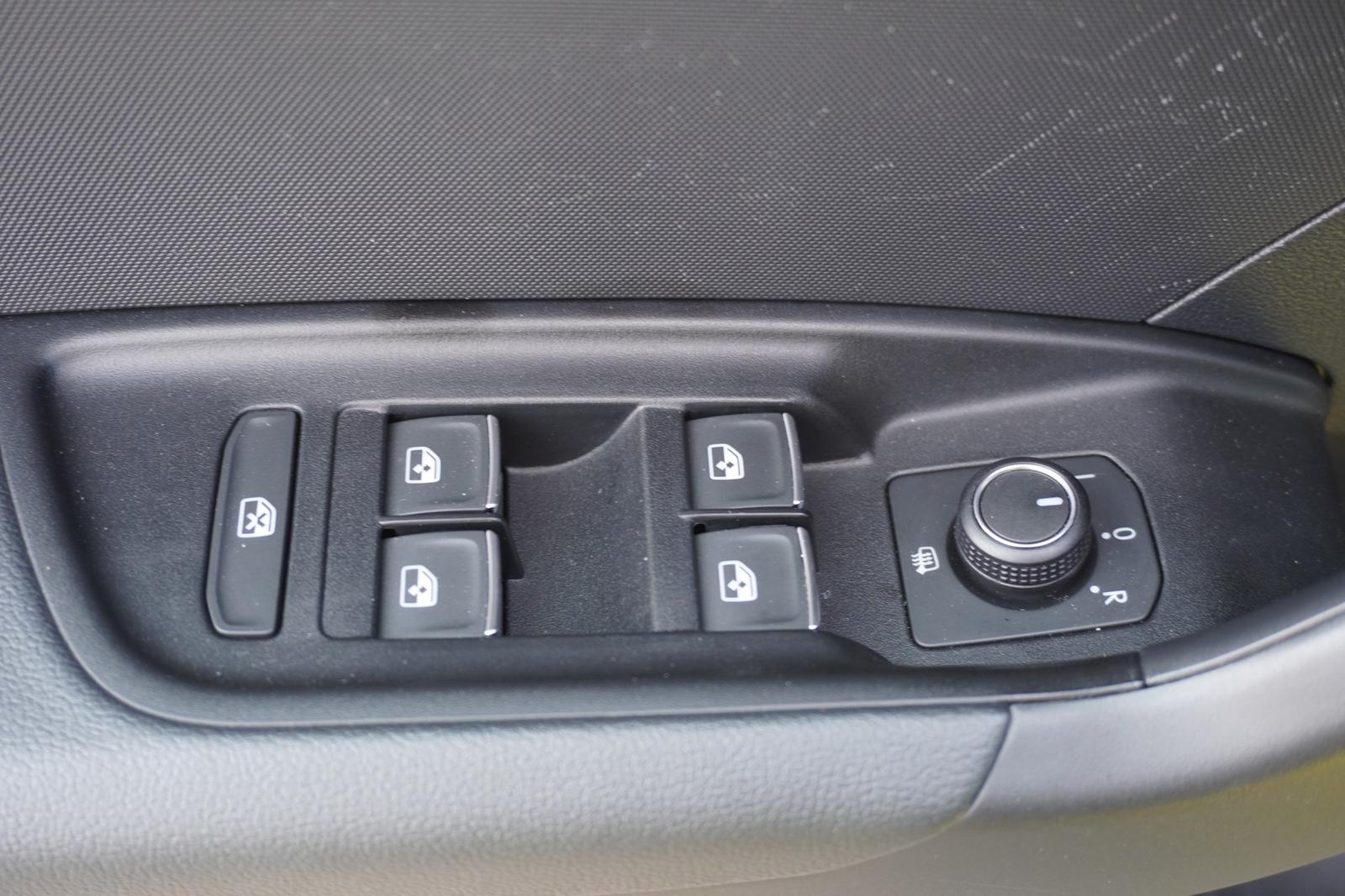 Audi A1 SB 30 1.0 TFSI S-Line LED Keyless Bluetooth