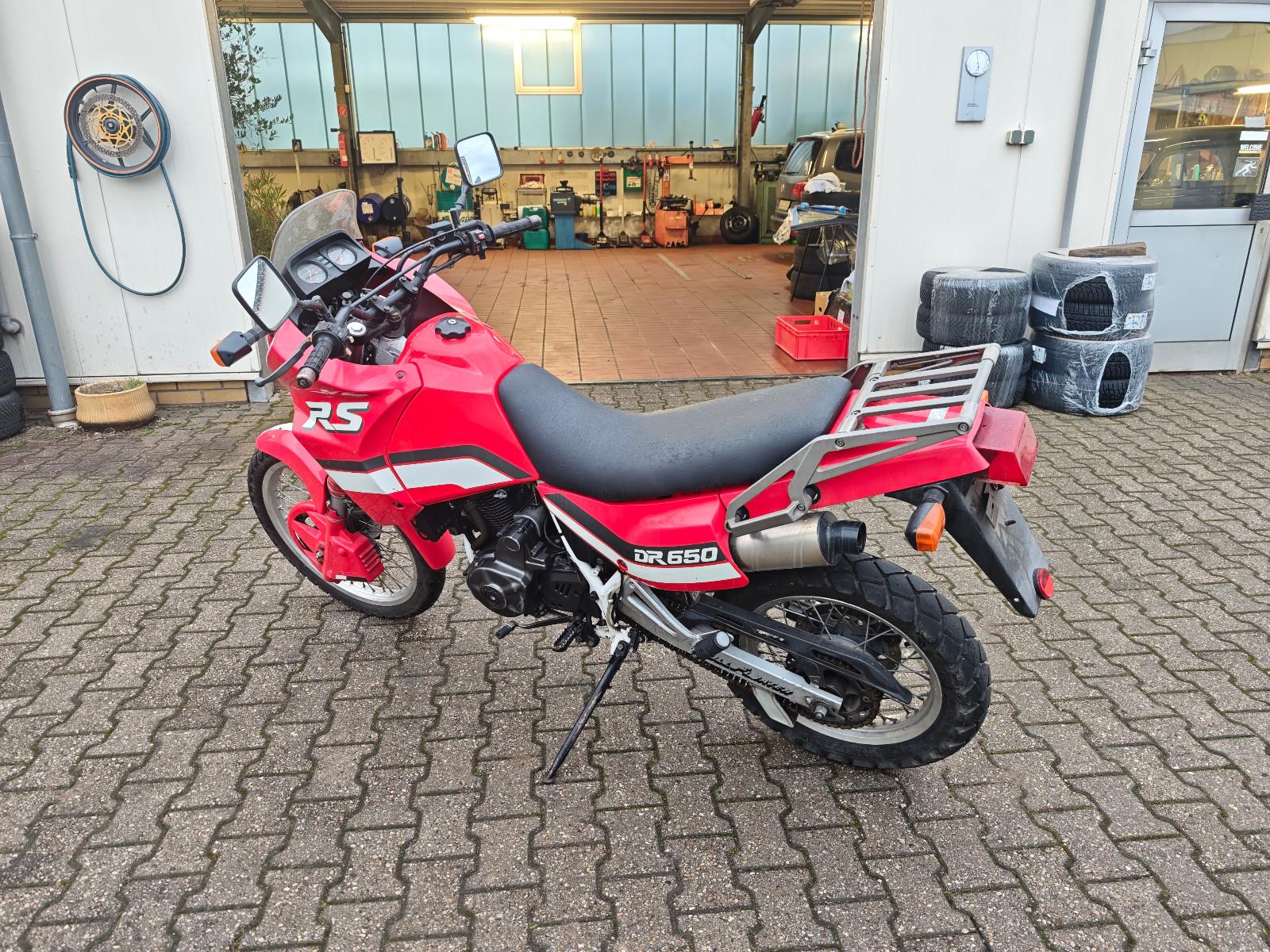 Suzuki DR 650 RS