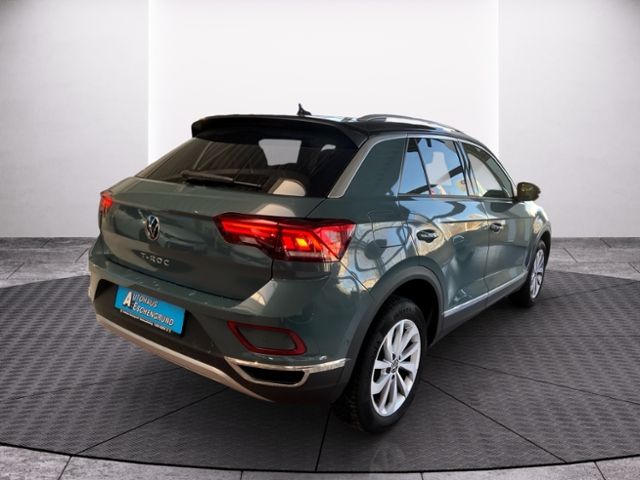 Fahrzeugabbildung Volkswagen T-ROC 1.5 TSI DSG 110 KW "STYLE" AHK NAVI LED-PL