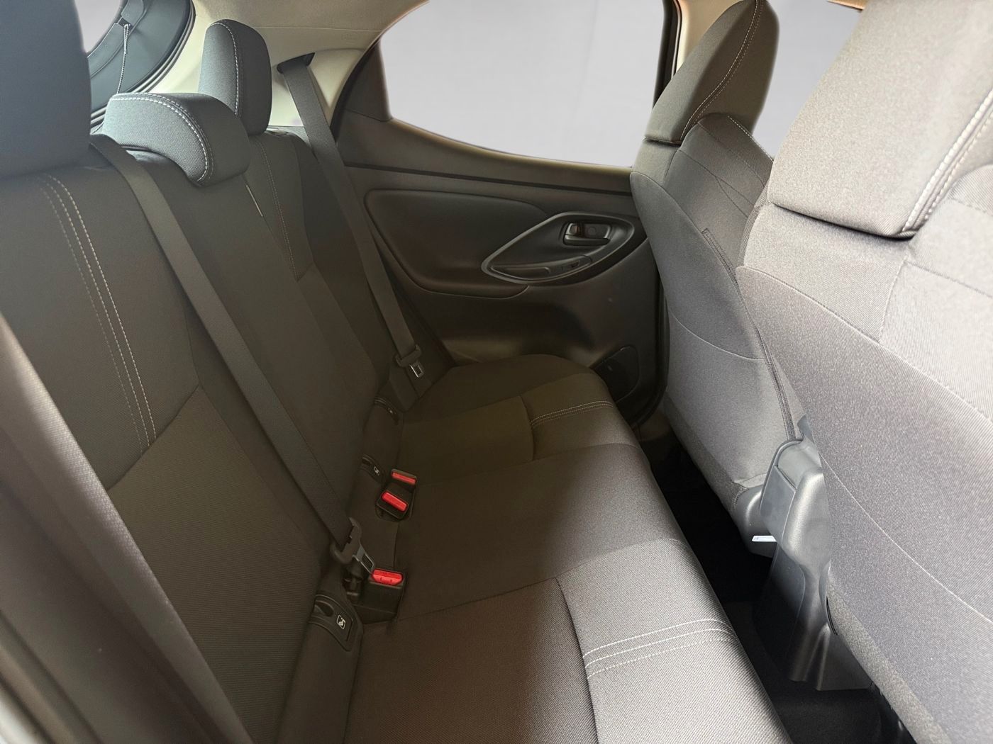 Fahrzeugabbildung Toyota Yaris 1.5 Teamplayer Kamera,LED,Matrix,ACC,PDC