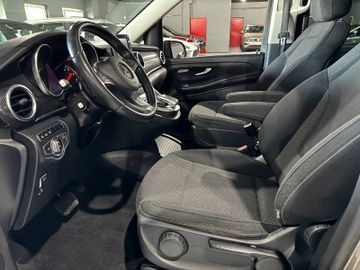Mercedes V 250 - 12
