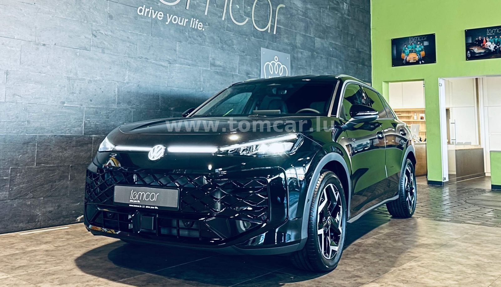 Volkswagen T-ROC R-LINE eTSI DSG *AHK* imagem 2