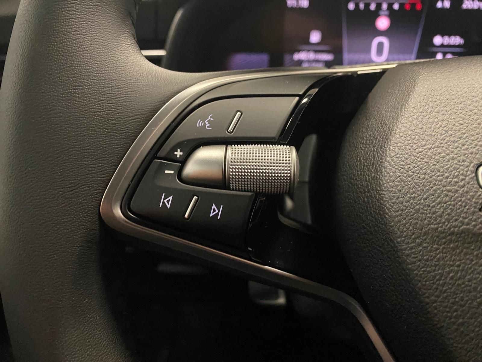 Fahrzeugabbildung SKODA Kamiq 1.0 TSI Essence+GARANTIE bis 2031+100tKM++