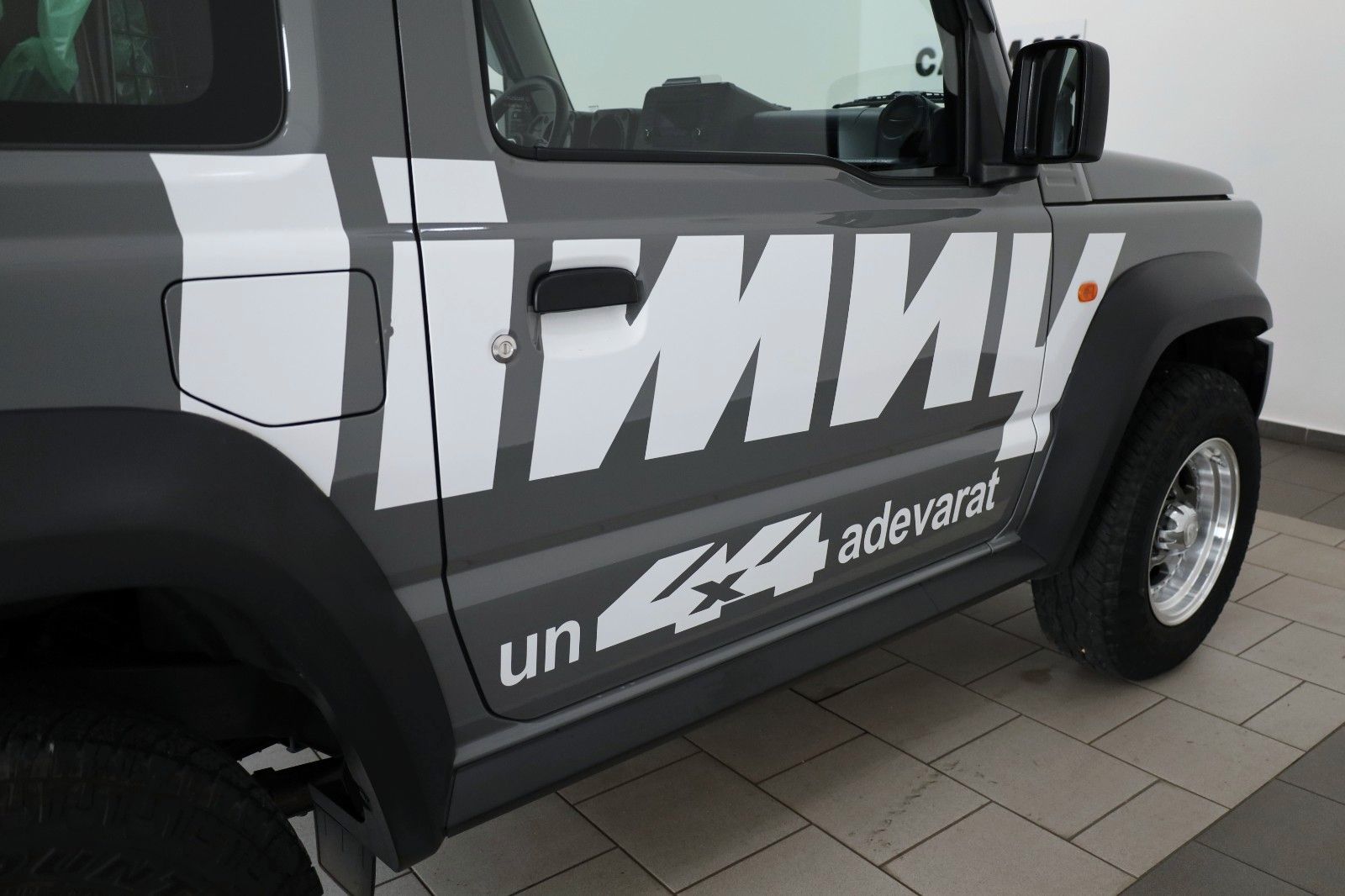 Fahrzeugabbildung Suzuki Jimny Comfort AllGrip NFZ,Temp,SH,8 fach bereift