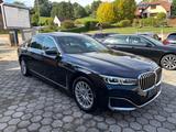 BMW 745 Baureihe 7 Lim 745 L e*PANO*LED*LANG*HEAD*36 - BMW 745 aus 2019