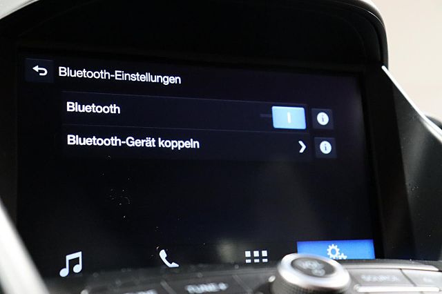 Kuga 1.5 EcoBoost ST-Line AHK SHZ KAMERA Tempoma