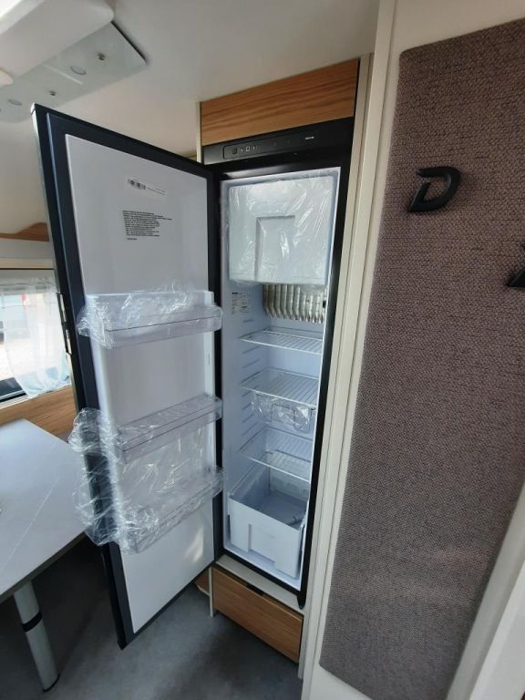 Fahrzeug Übersicht 12 Fahrzeugabbildung Dethleffs Nomad 460 EL Verfüg./Sparen Sie 5.183,- €
