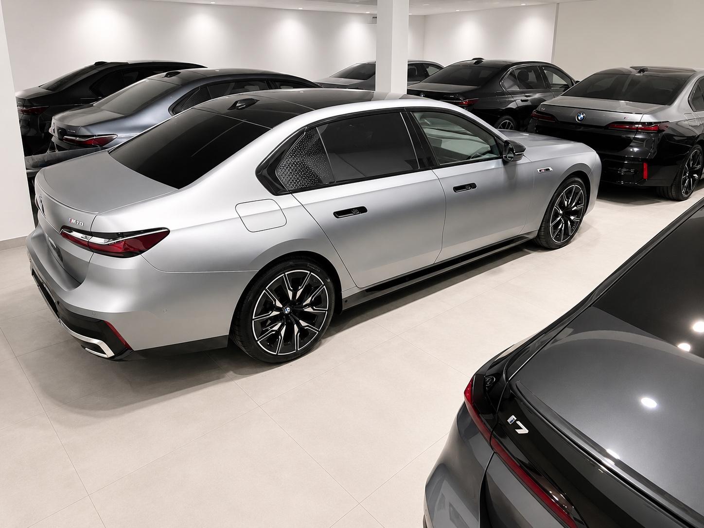 showroom-image-main