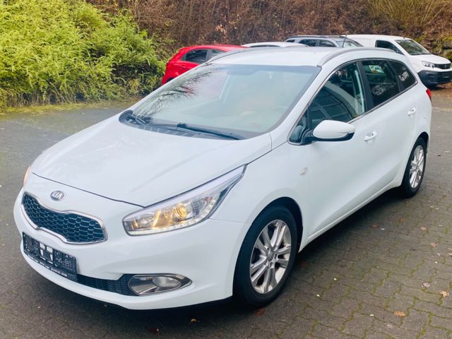 Kia Ceed Sportswagon Dream Team 1.Hand Navi/R-Kamera