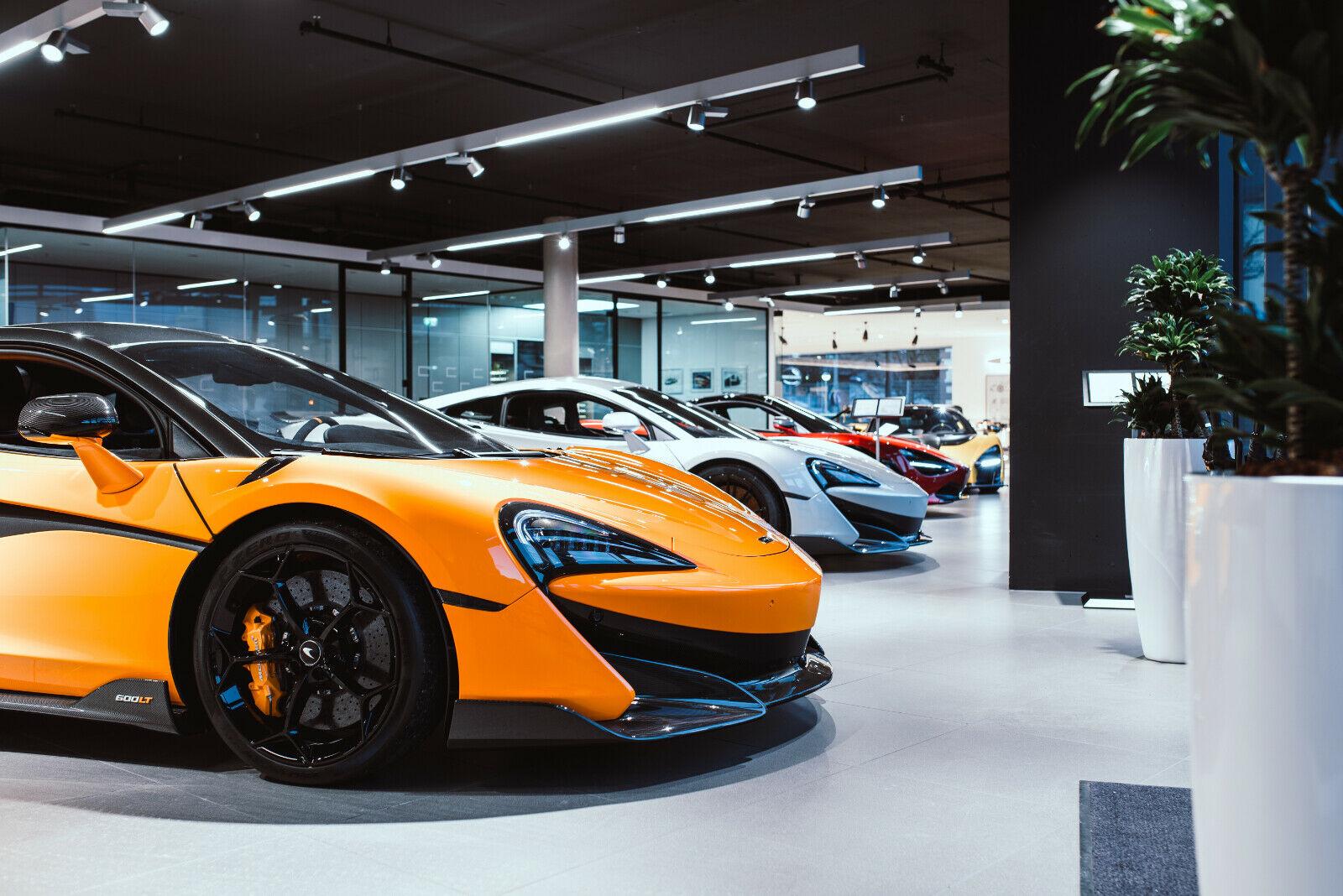 showroom-image-bottom