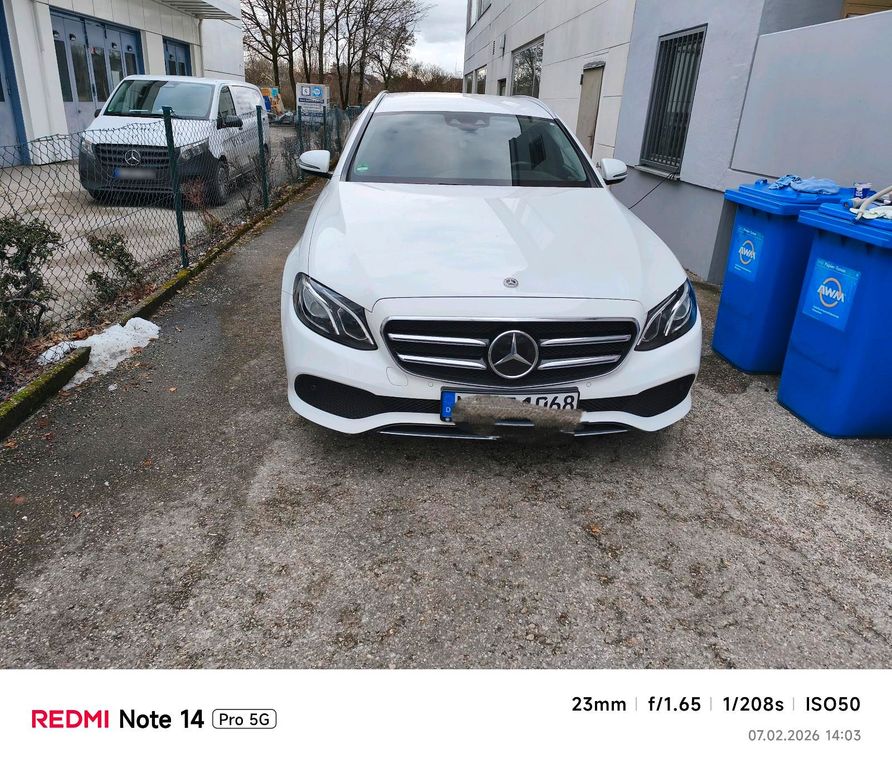 Image of Mercedes-Benz E 300