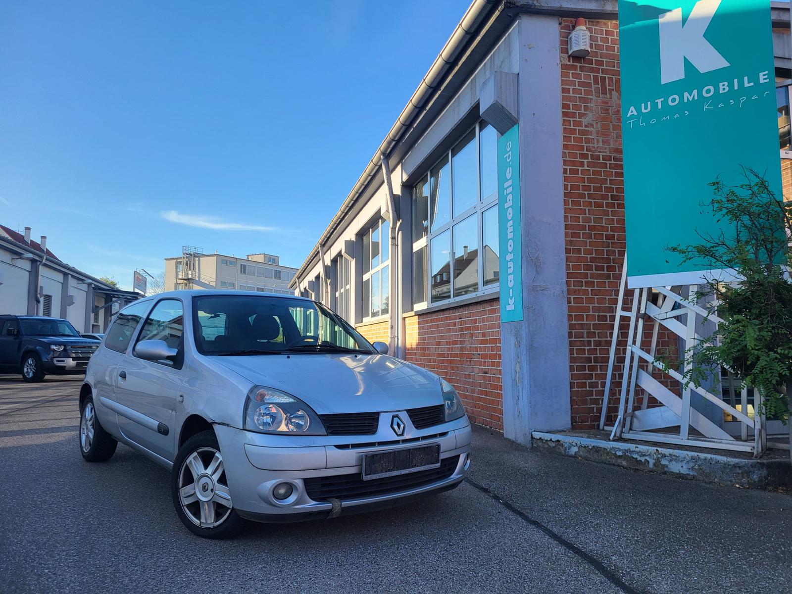 Renault Clio Tech-Run **HU : 07.2027 **