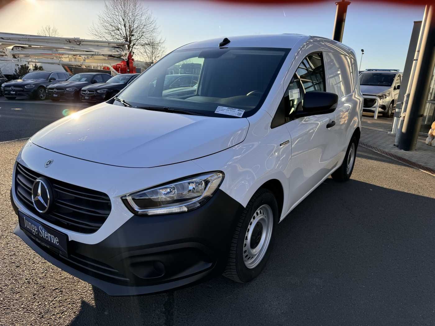 Fahrzeugabbildung Mercedes-Benz eCitan Klima Park-Paket