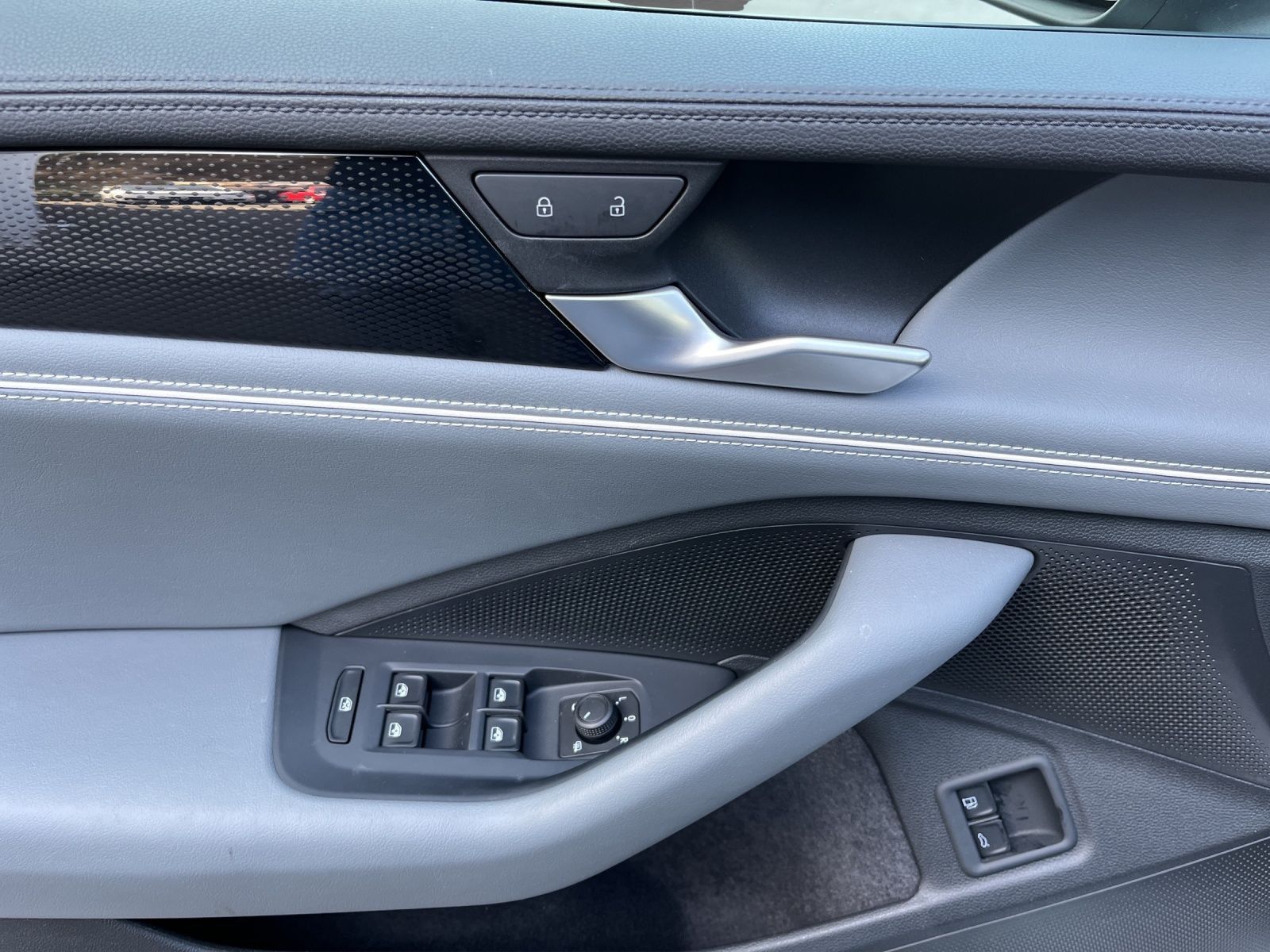 Volkswagen Passat - Bild 14