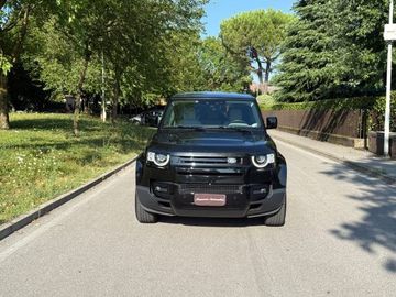 Land-Rover Defender - 10