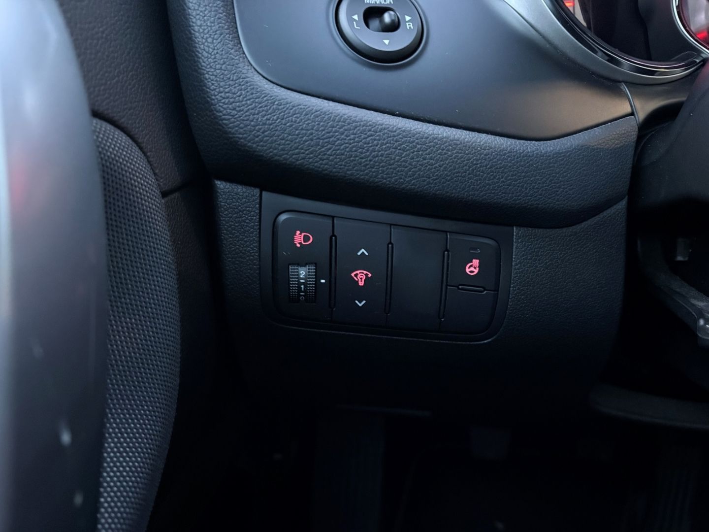 Fahrzeugabbildung Kia Ceed FIFA World Cup Edition Navi Mehrzonenklima