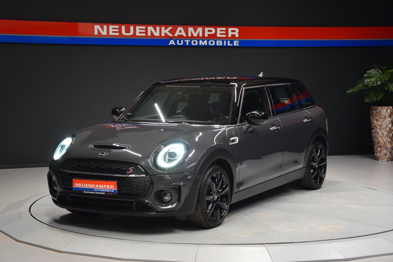 Fahrzeugabbildung MINI Clubman Cooper SD Chili Leder Kamera H&k Navi 18