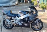 Yamaha YZF 750 - YAMAHA YZF 750