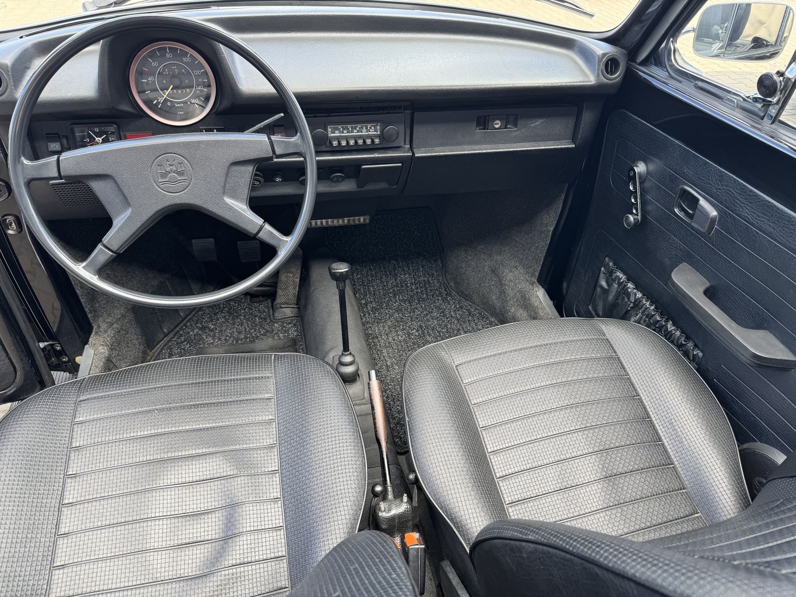 Fahrzeugabbildung Volkswagen Käfer 1303 Karmann Cabriolet MATCHING-NUMBERS