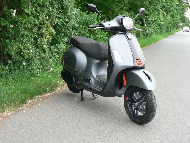 Vespa GTS SuperSport 300